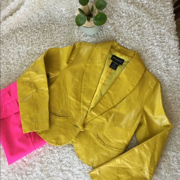 🎯SOLD🎯 Yellow Metrostyle Leather jacket 6 - Picture 2 of 6